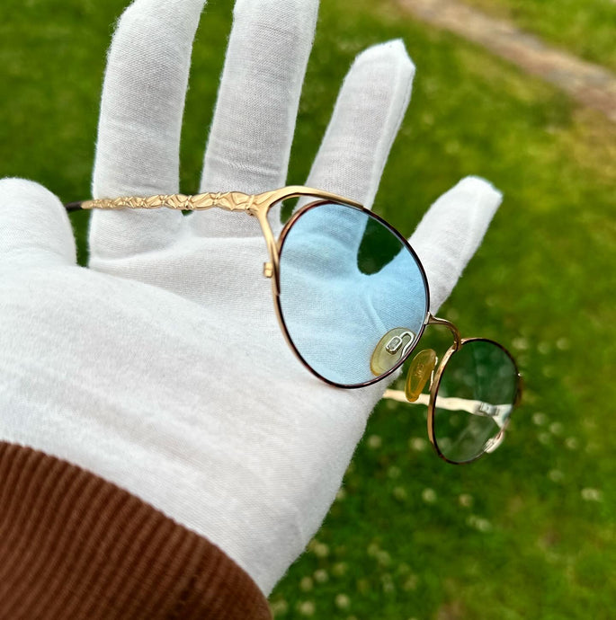 Saint Laurent (sky blue lenses)
