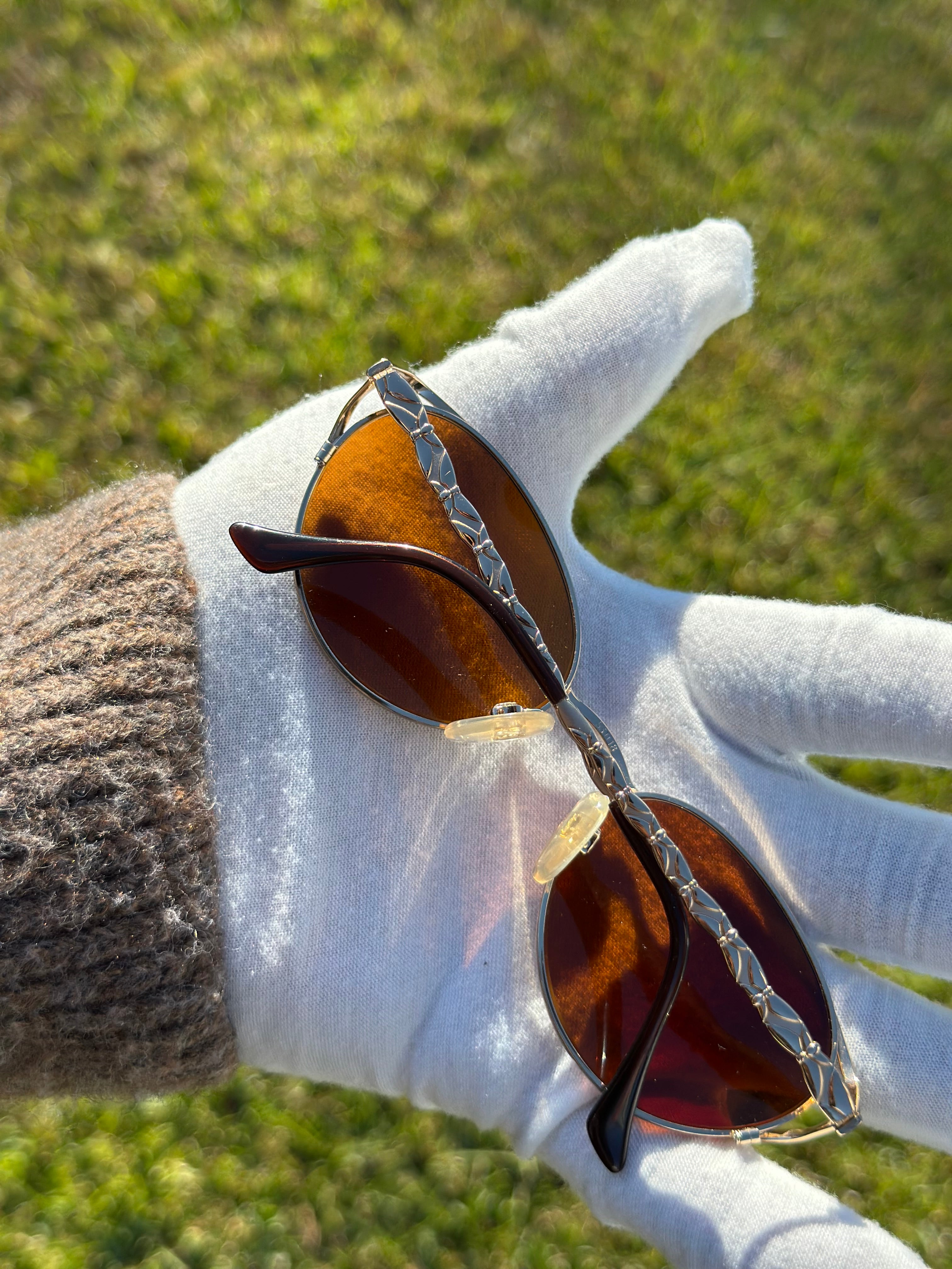 Yves Saint Laurent (havana brown lenses)