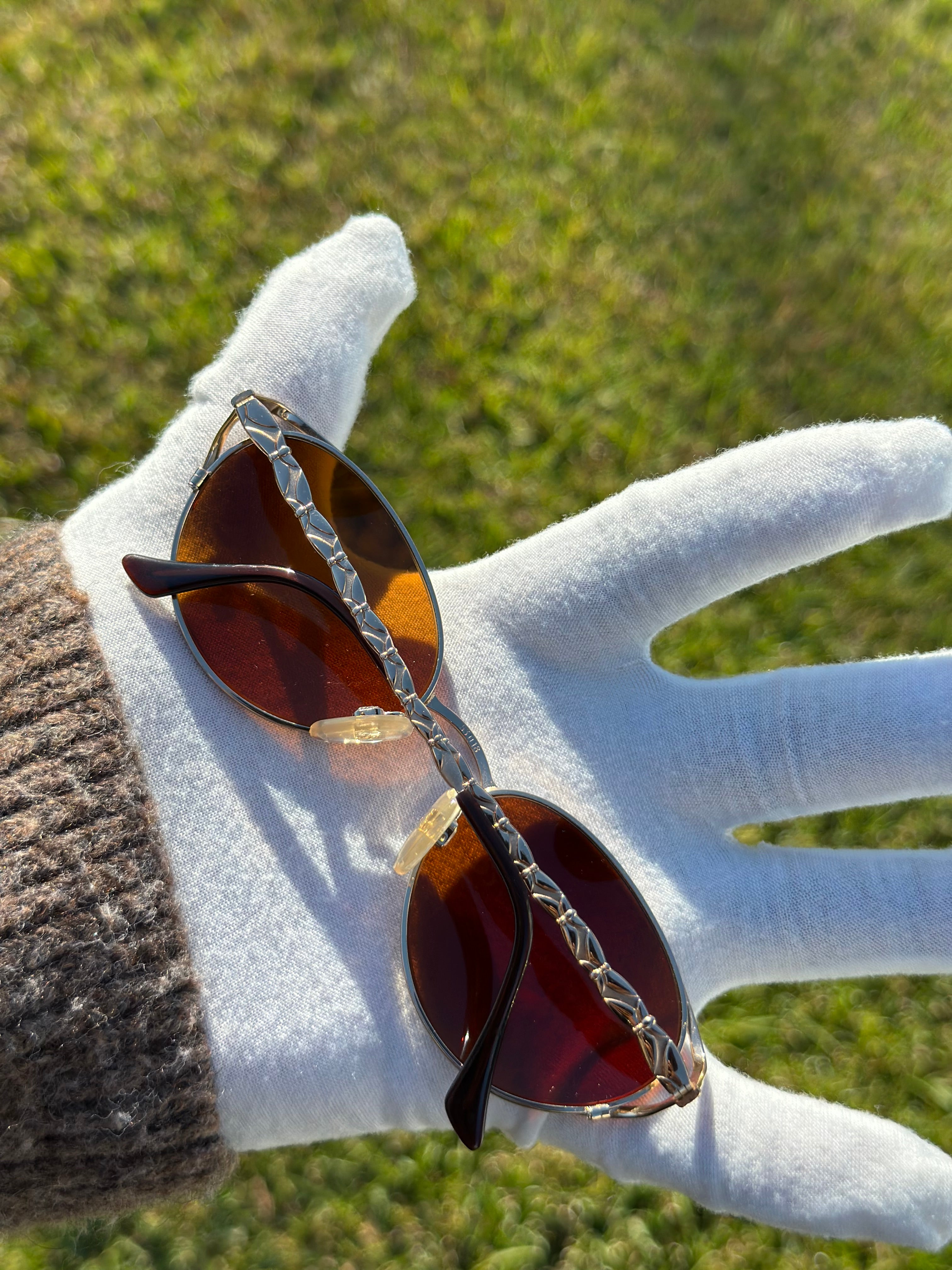 Yves Saint Laurent (havana brown lenses)