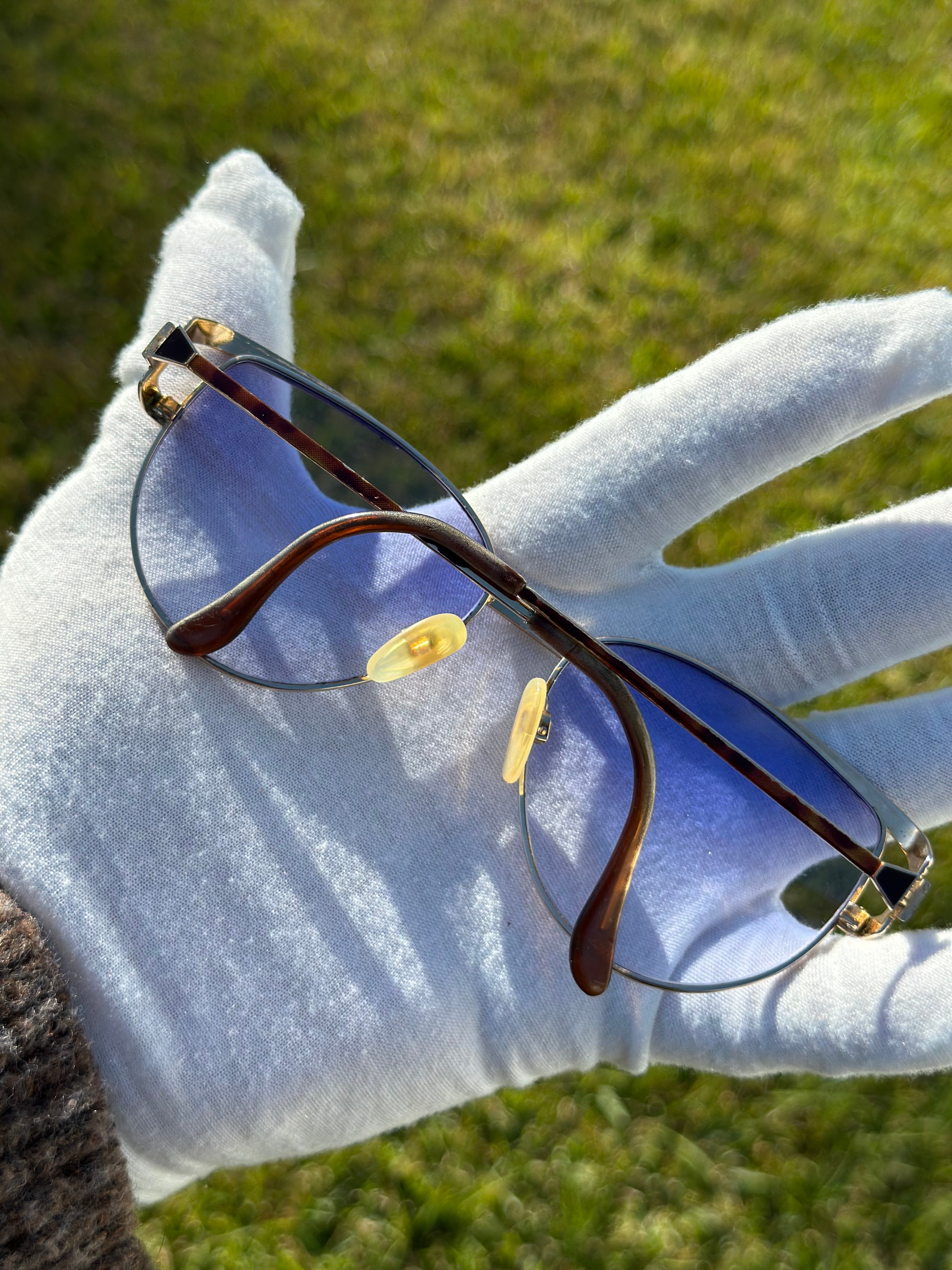 Yves Saint Laurent (custom blue gradient lenses)